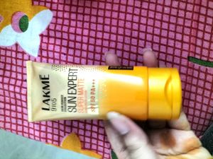 Lakme 9 to 5 Sun Expert