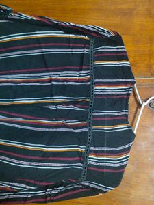 Trendy Top Size XL, Goes Well With Jeans &amp; Leggings