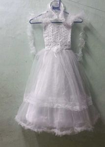 White Tulle Dress With Hairband