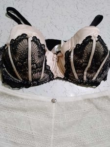 Lace Bra &amp; Panty Set