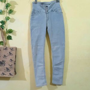 High Waisted Jeans