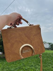 Vintage-Style Brown Handbag
