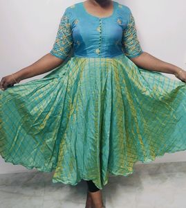 Traditional Short Gown