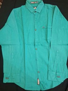 Casual Men&#39;s shirt