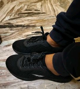 RED TAPE shoes only wore 5 times