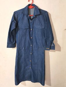 Denim dress with belt
