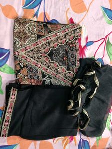Black V Neck Design Kurta Set