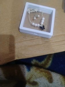 Butterfly Pearl Necklace Set