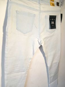 Zara Light Wash Denim Jeans - Size 32