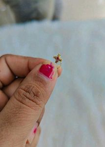 pure gold nose pin