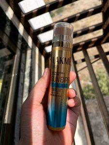 Lakme Sun Expert 1% Hyaluronic Sunscreen