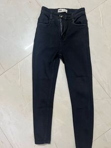 Black Skinny Jeans