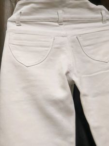 Women&#39;s Stylish High Waisted Damage Jeans (White)