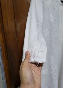 Chikankaari White Kurti