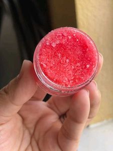 Beetroot Whitening Lip Scrub