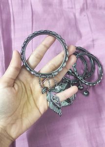 Leaf Charm Bangles/ chooda