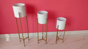 White Colour Modern Metallic Floor Stand