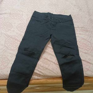Cut Style Kneecut