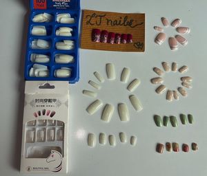 Fake Nails set Of 9️⃣