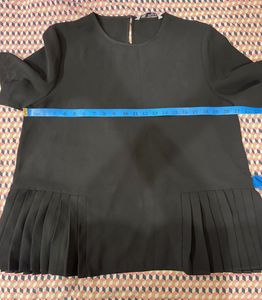 Elegant Black Pleated Hem Top