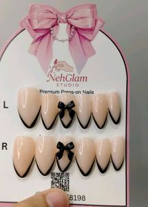 Press-On Nails with Bow