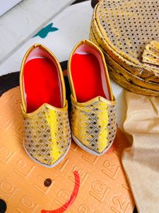 Traditional Indian Boy&#39;s Outfit