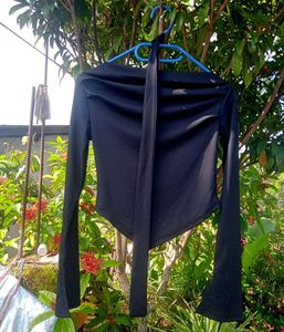 Chic Off-Shoulder Black Top