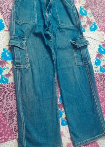 on saleee!!! zara contrast stich jeans