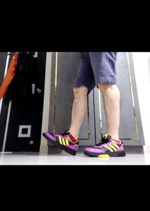 Adidas Sneakers