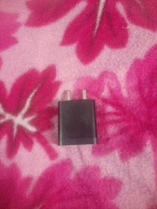 • Mi Charges