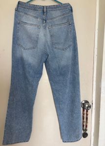 H&amp;M RIBBED-DETAILED HIGH RISE JEANS