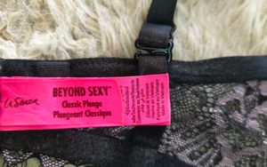 ✨La Senza Beyond Sexy Classic Plunge Bra✨