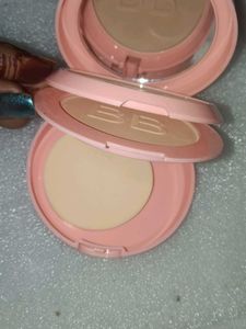 Lakme 9to5 Powder + Foundation