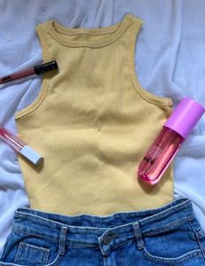 Cute yellow top🫶🏼