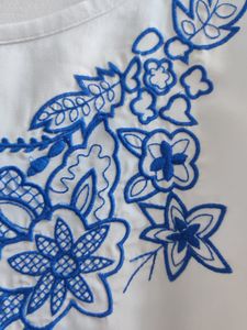 💙🤍 Embroidered Top