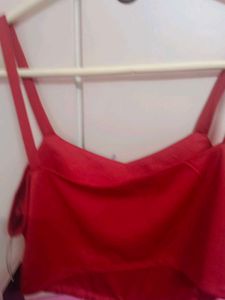 Cute Red Crop Top new with tag (M) size