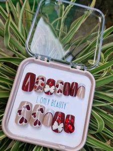 Heart &amp; Bow Press-On Nails