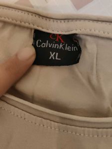 Calvin Klein Tshirt