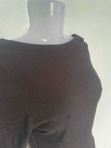 Black Short Sleeve Top