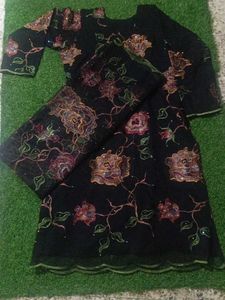Floral Embroidered Tunic Top