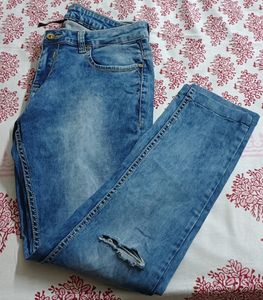 Women&#39;s Blue Washed Knee Slit Skinny Fit Jeans Wai