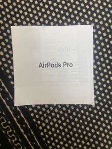 Apple 2nd Generation Aipodes