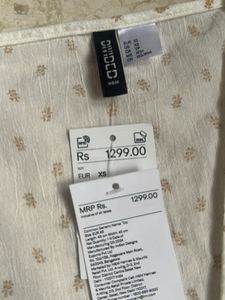 H&amp;m White Cute Top🤍🤍