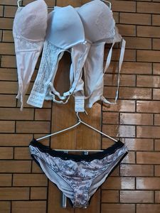 Four  Imported Fabric Bra
