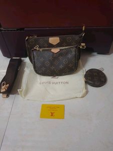 Louis Vuitton pochette