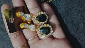 Black Necklace Set