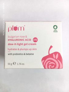 PLUM Hyaluronic Acid 1% Bulgarian Rose Gel Cream