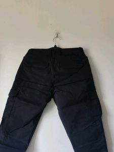 Stylish Black Men&#39;s Cargo Pants