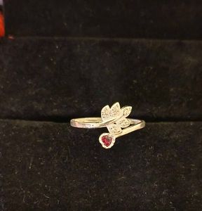 Leaf Design Pure Silver 💍