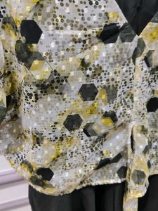 Printed V-Neck Top